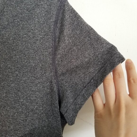 Champion V Neck Short Sleeve Workout Active Top M - Picture 4 of 9